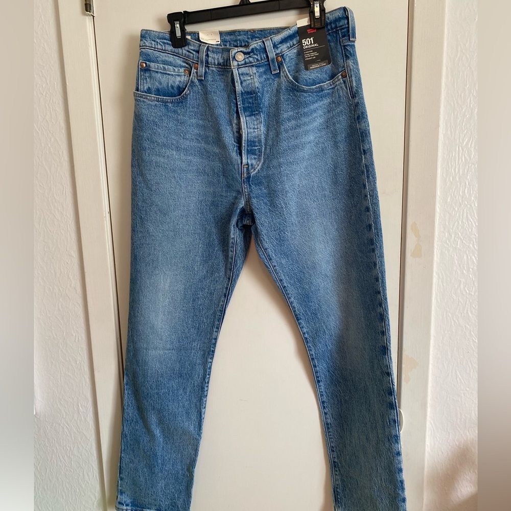 Levi’s Women’s 501 Original Jeans in Medium Wash